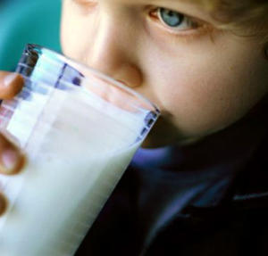 La leche es un alimento rico en vitamina D